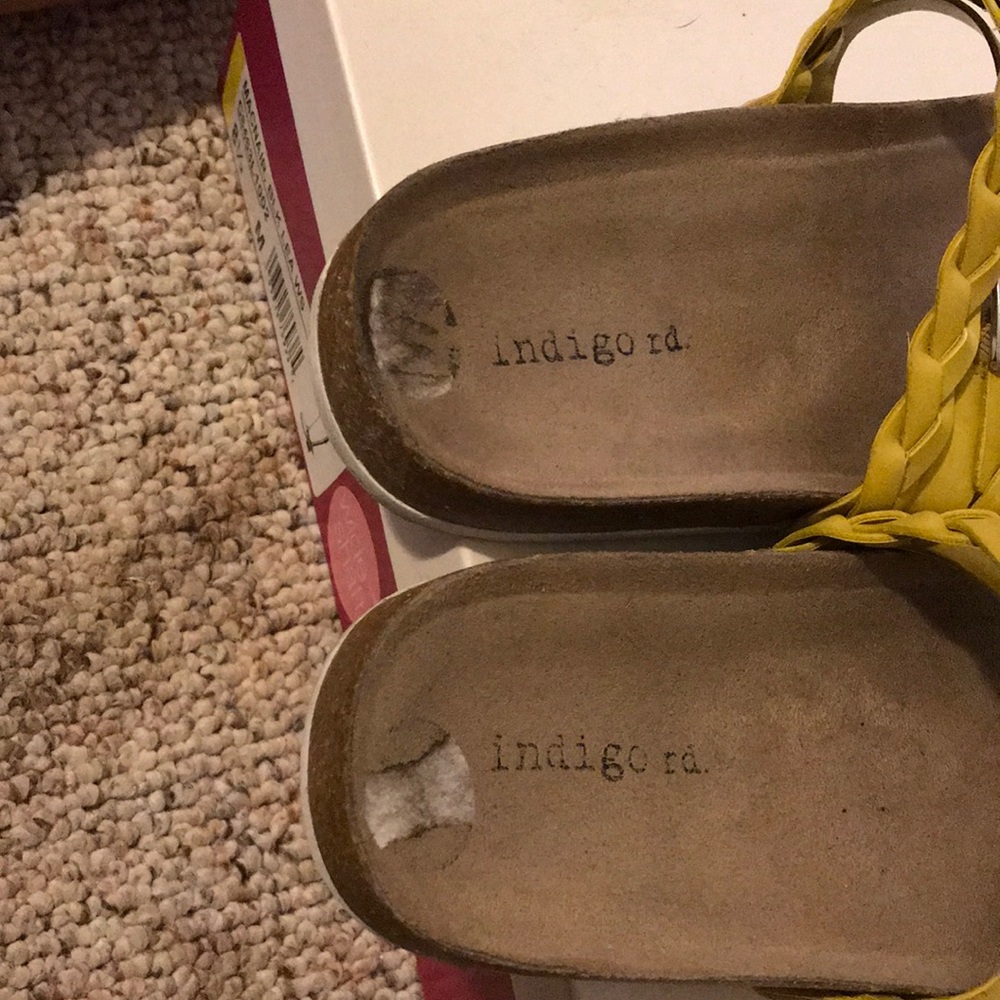 Sandals - Picture 3 of 3
